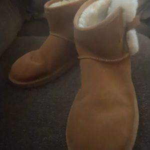 Kookaburra boots by UGG